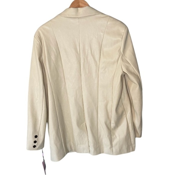 NWT Avec Les Filles Faux Leather Structured Boyfriend Blazer Cream Beige - Picture 3 of 12